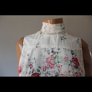 ❗️🆕❗️MARCHESA ROSE NWT Sleeveless Blouse Necktie